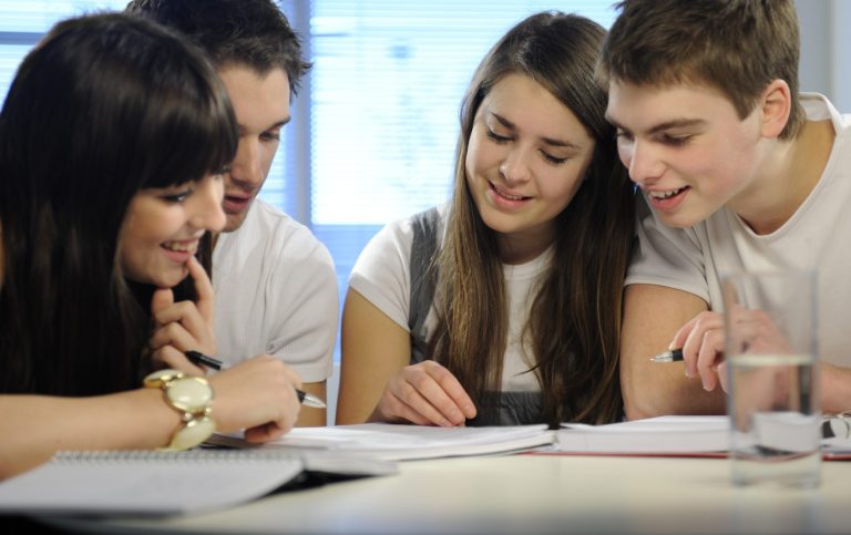 Konzentrationsprobleme, Unsicherheiten, ticks, Entscheidungsfidnung, sozialer Rückzug, Kommunikationsprobleme, Fingernägel kauen, auffälliges Verhalten, Spektrum, Jugendliche, Teams, Schulen, Firmen, Paare, Familien Autismus, Blackout, Prüfung, Fahrschule, weiterführende Schule, Realschule, Stress, Werkrealschule, Schulleiter, Gymnasium, Mobbing, Cybermobibng, Ritzen, Persönlichkeitsstörung, Eltern, Lehrer, Schulleitung, Gemeinschaftsschulen, Anforderungen, Stress, Druck, 